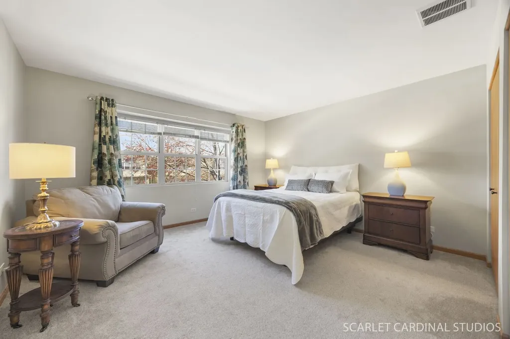 94 Townsend Circle Naperville IL 60565