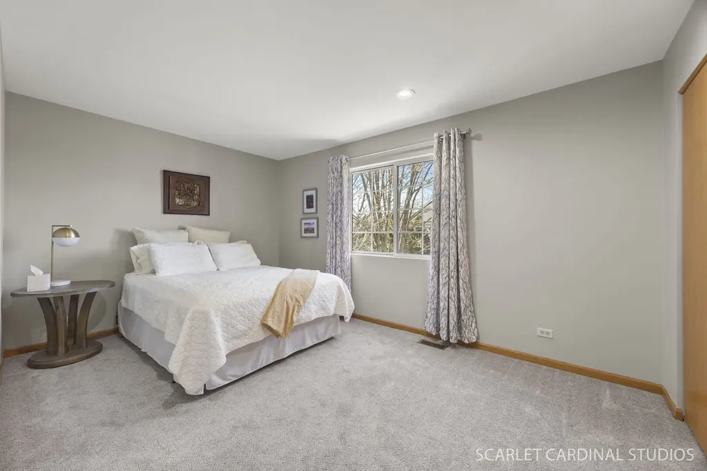 94 Townsend Circle Naperville IL 60565