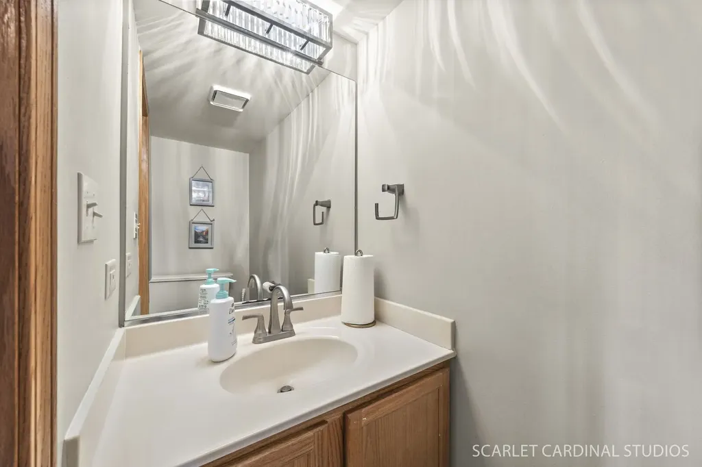 94 Townsend Circle Naperville IL 60565