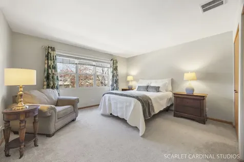94 Townsend Circle Naperville IL 60565