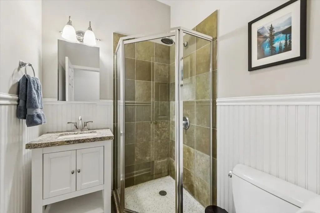 1517 West Fry Street Chicago IL 60642