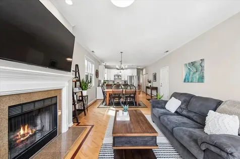 1517 West Fry Street Chicago IL 60642