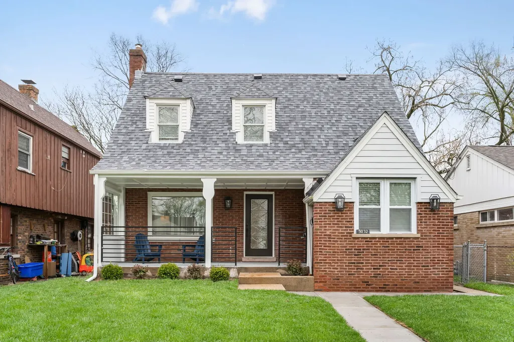 5232 Greenwood Street Skokie IL 60077
