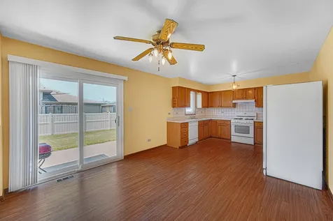 20124 Dolphin Avenue Lynwood IL 60411