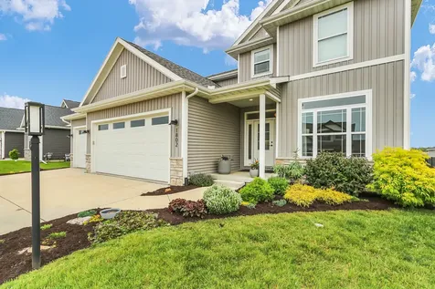 1802 Littlefield Lane Mahomet IL 61853