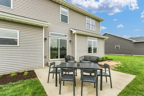 1802 Littlefield Lane Mahomet IL 61853