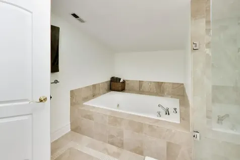 1414 Canterbury Lane Glenview IL 60025