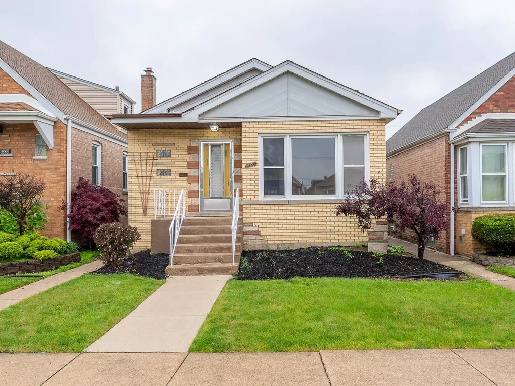 5028 South La Porte Avenue Chicago IL 60638