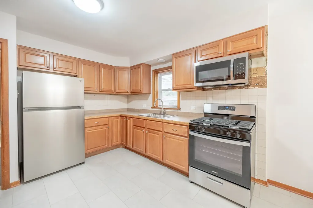 5028 South La Porte Avenue Chicago IL 60638