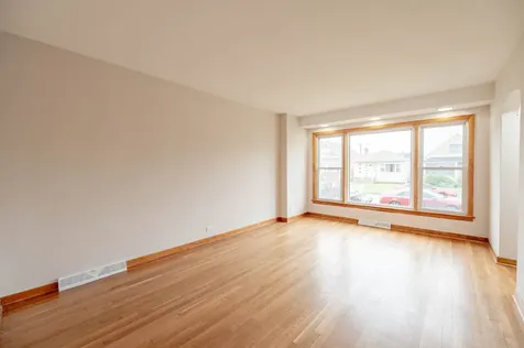 5028 South La Porte Avenue Chicago IL 60638
