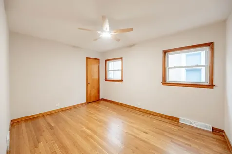 5028 South La Porte Avenue Chicago IL 60638