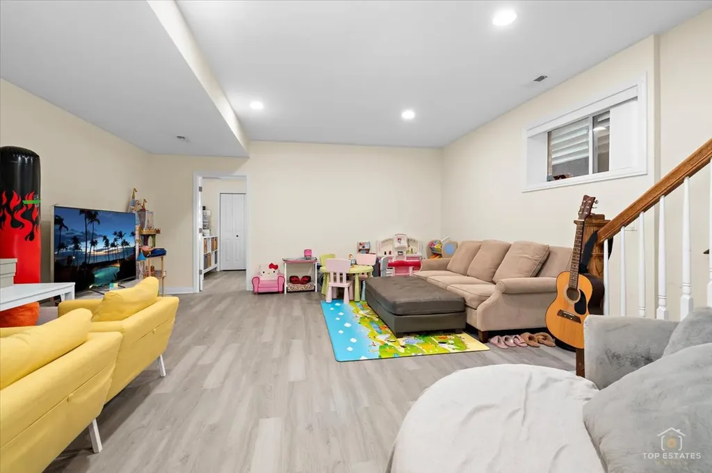 3300 South Western Avenue Chicago IL 60608