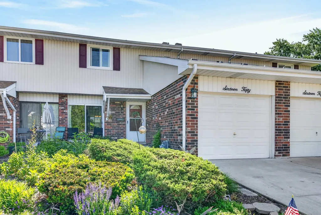 1650 Castbourne Court Wheaton IL 60189