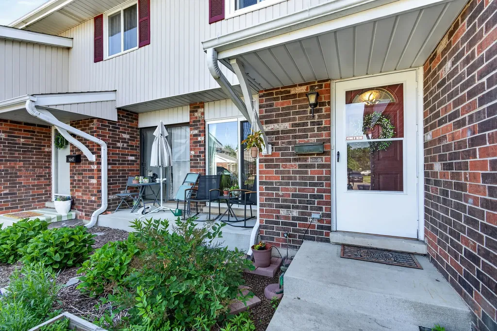 1650 Castbourne Court Wheaton IL 60189