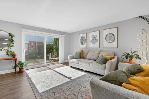 1650 Castbourne Court Wheaton IL 60189