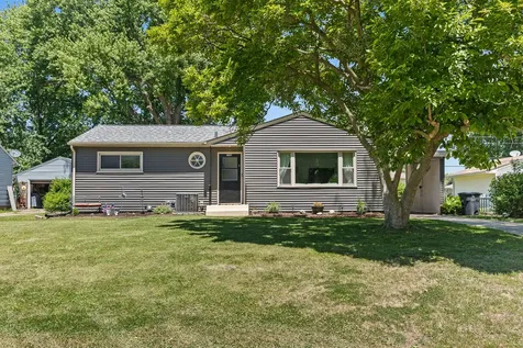 3857 27TH Avenue Rock Island IL 61201