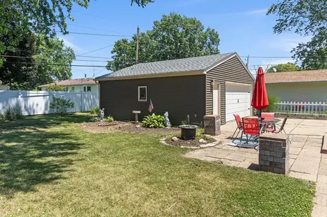 3857 27TH Avenue Rock Island IL 61201