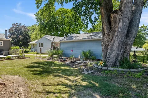 3857 27TH Avenue Rock Island IL 61201