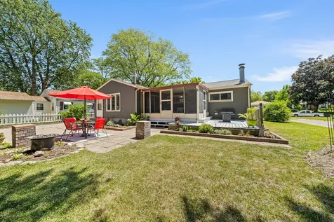 3857 27TH Avenue Rock Island IL 61201