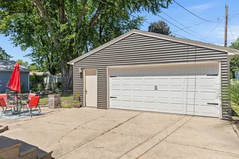 3857 27TH Avenue Rock Island IL 61201