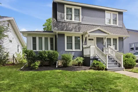 714 Arlington Court Champaign IL 61820