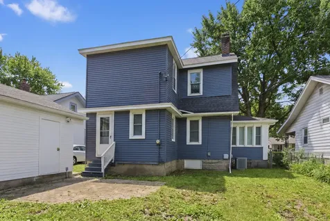 714 Arlington Court Champaign IL 61820