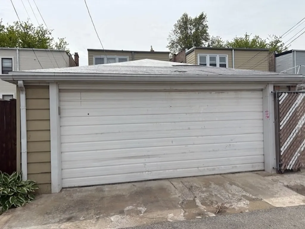 5340 West Altgeld Street Chicago IL 60639
