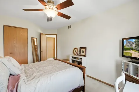 59 Freesia Court Romeoville IL 60446