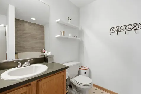 59 Freesia Court Romeoville IL 60446