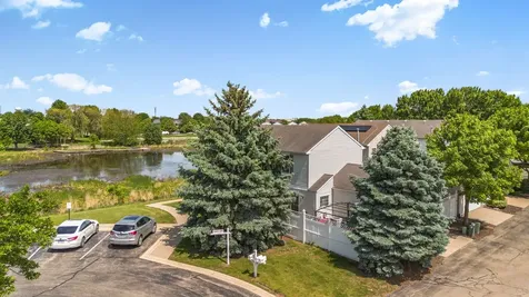 59 Freesia Court Romeoville IL 60446