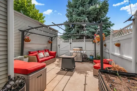59 Freesia Court Romeoville IL 60446