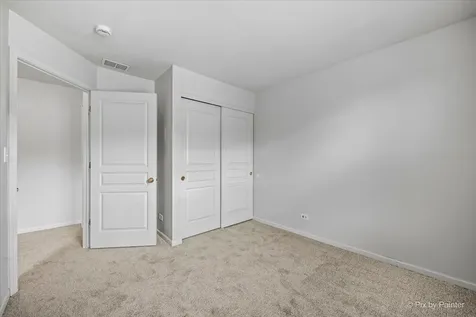 2415 Emily Lane Elgin IL 60124