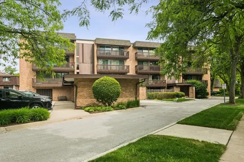 1817 Tanglewood Drive Glenview IL 60025