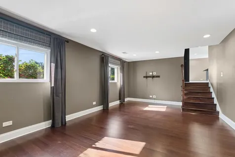 16743 South Odell Avenue S Tinley Park IL 60477