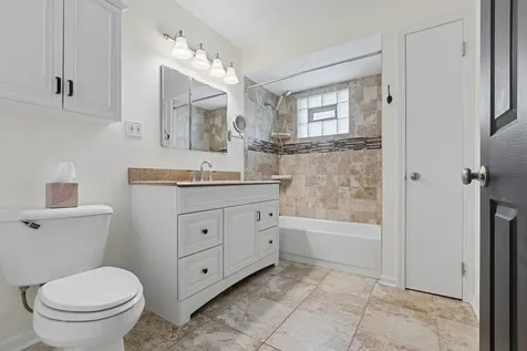16743 South Odell Avenue S Tinley Park IL 60477