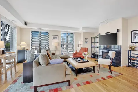 343 West Old Town Court Chicago IL 60610