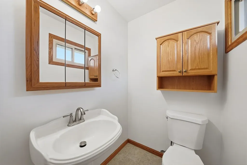 1432 Schramm Drive Westmont IL 60559