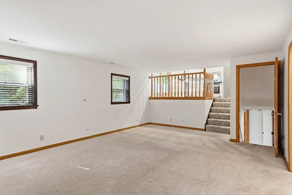 1432 Schramm Drive Westmont IL 60559