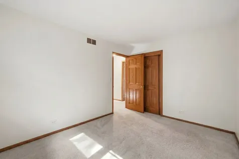 1432 Schramm Drive Westmont IL 60559
