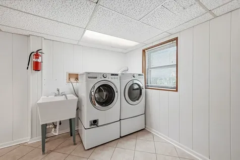 1432 Schramm Drive Westmont IL 60559