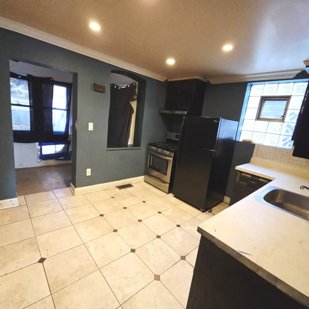 3750 West 65th Street Chicago IL 60629