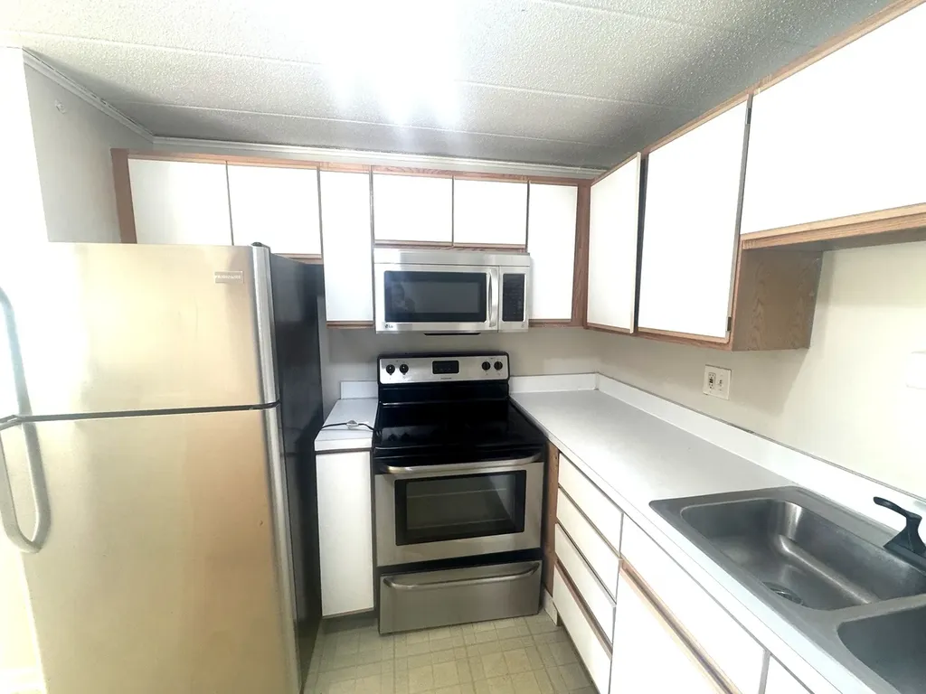 1112 Westover Lane Schaumburg IL 60193