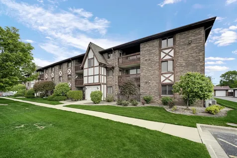 5630 West 103rd Street Oak Lawn IL 60453