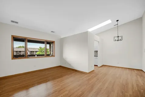 5630 West 103rd Street Oak Lawn IL 60453