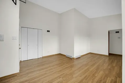 5630 West 103rd Street Oak Lawn IL 60453