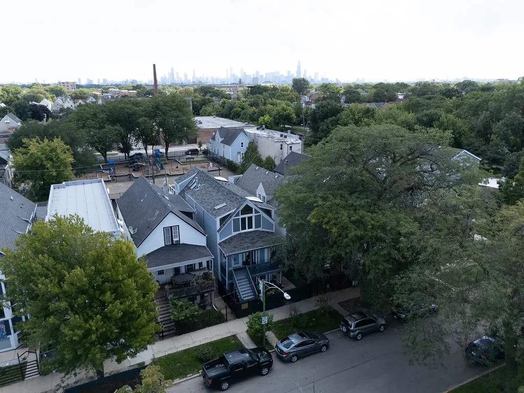 1817 North Lawndale Avenue Chicago IL 60647
