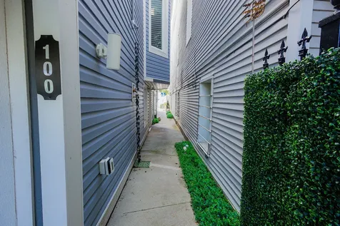 1817 North Lawndale Avenue Chicago IL 60647