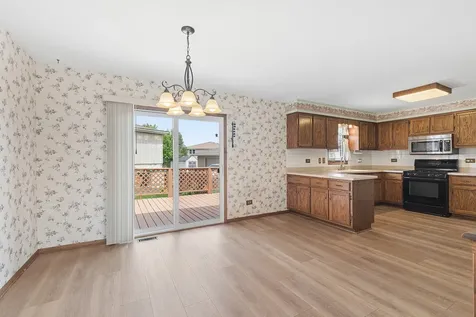 8514 161ST Street Tinley Park IL 60487