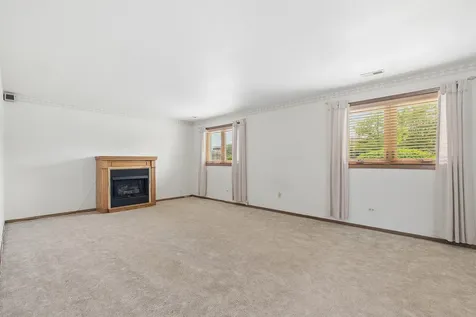 8514 161ST Street Tinley Park IL 60487