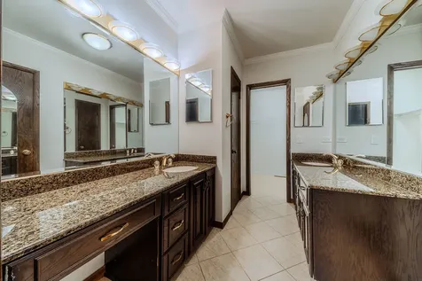 8100 South Park Avenue Burr Ridge IL 60527